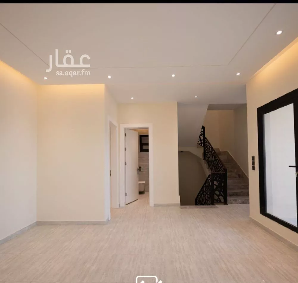 دور 4 غرف في عرقة 6
