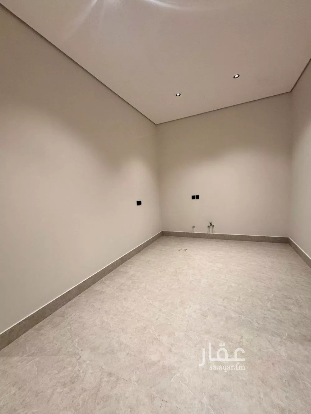 دور 4 غرف في المونسية 7