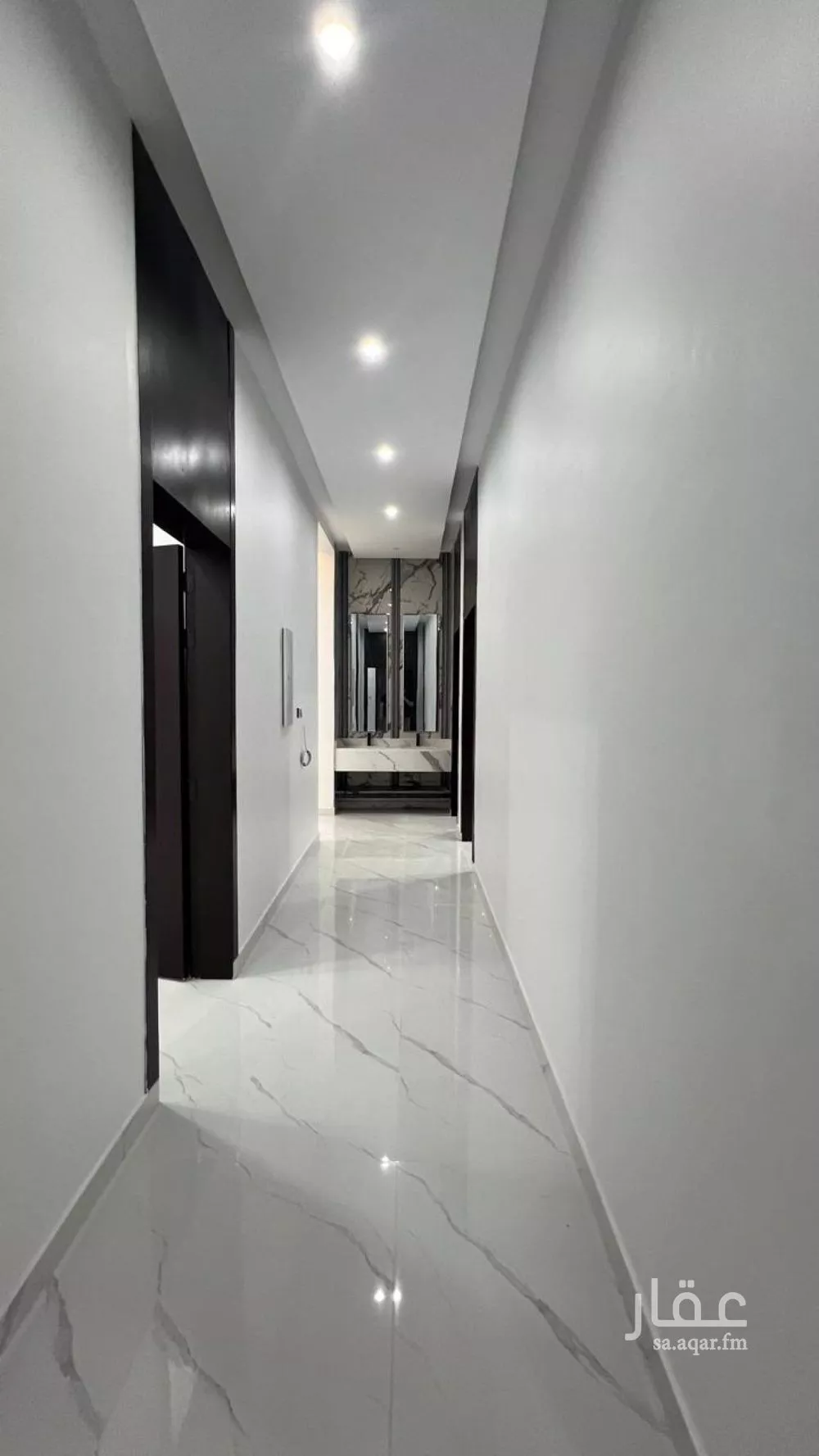 4 bedroom floor in Al Janadriyah 6