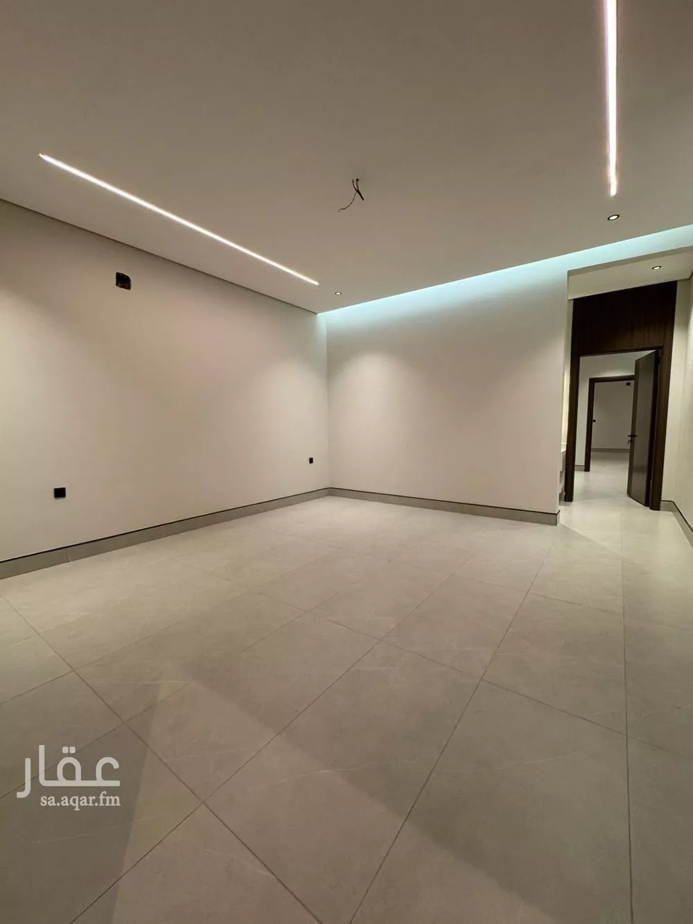 3 bedroom floor in Al Maizilah 5