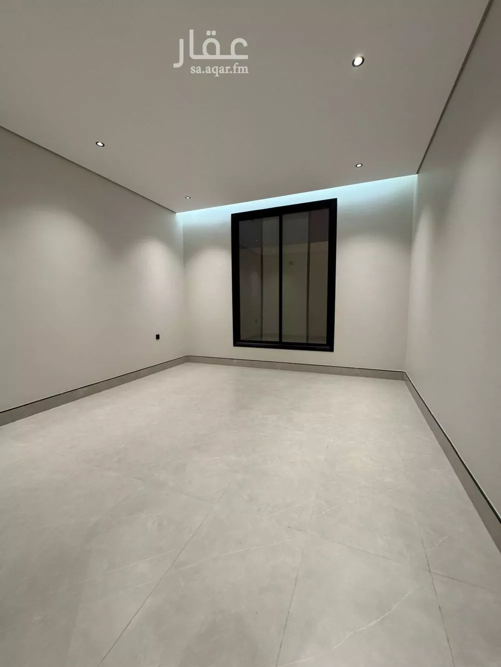 3 bedroom floor in Al Maizilah 7
