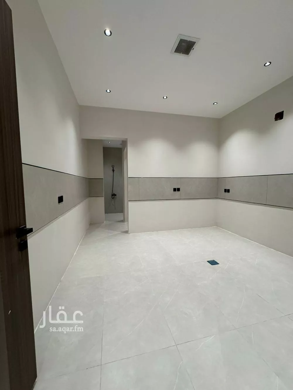 3 bedroom floor in Al Maizilah 10