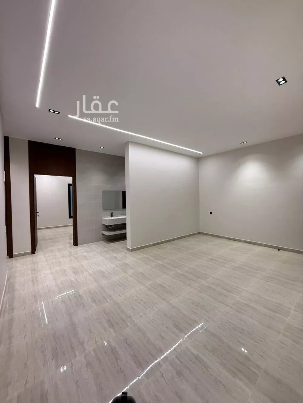 6 bedroom floor in Dahiat Namar 11