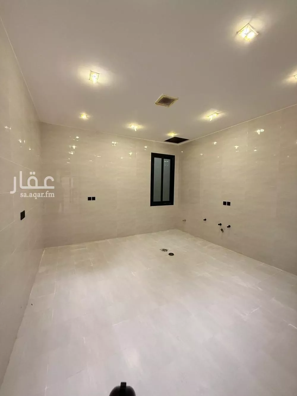 6 bedroom floor in Dahiat Namar 14