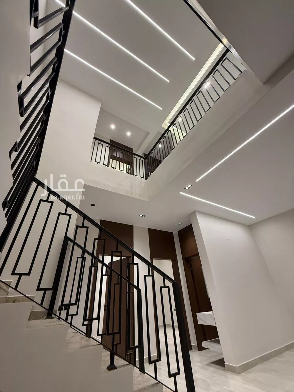 6 bedroom floor in Dahiat Namar 17