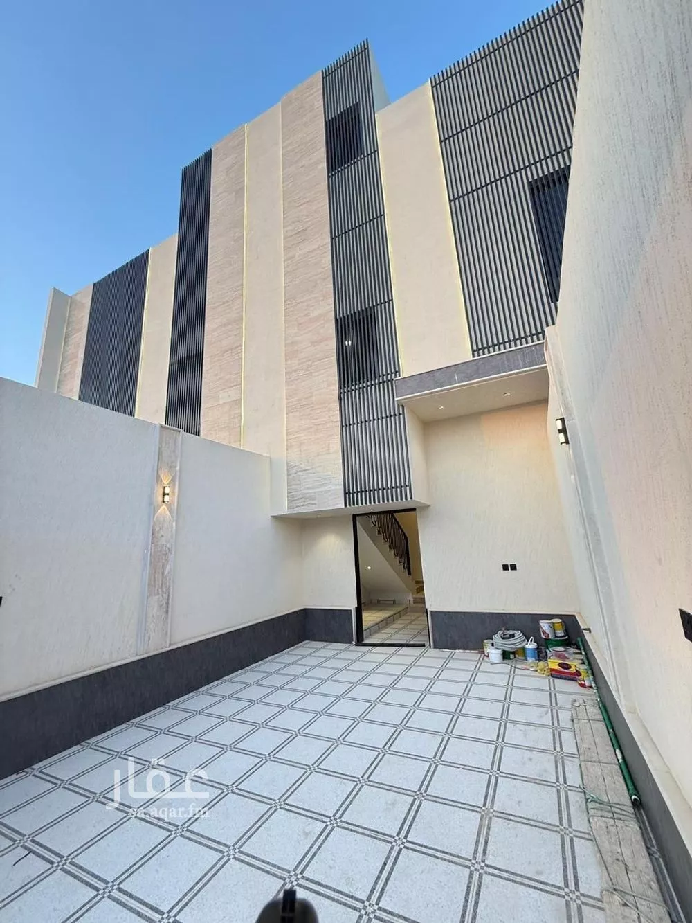 6 bedroom floor in Dahiat Namar 3