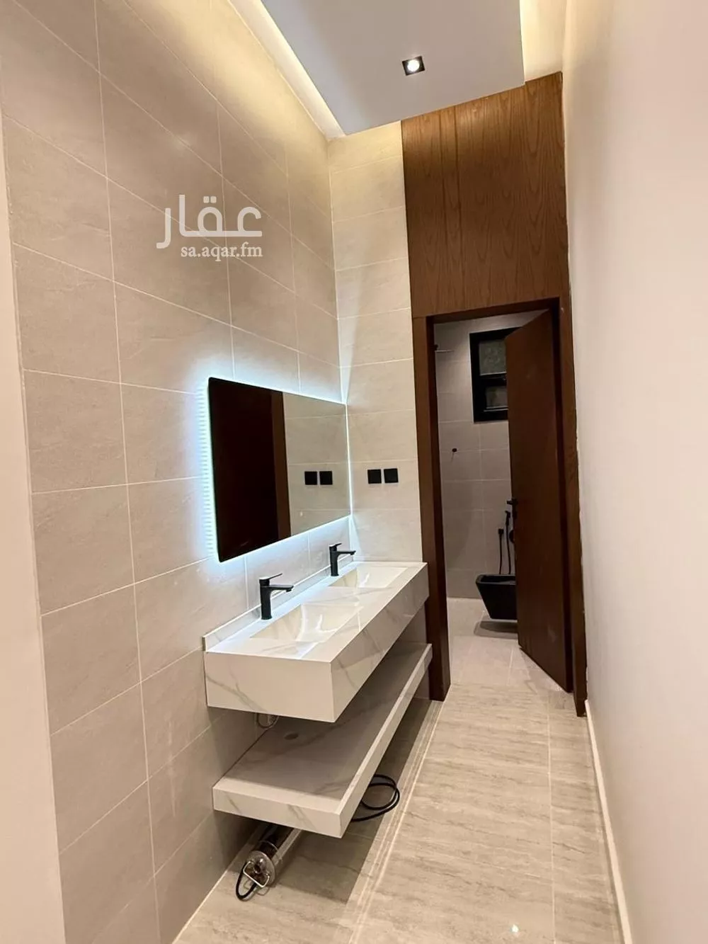 6 bedroom floor in Dahiat Namar 4