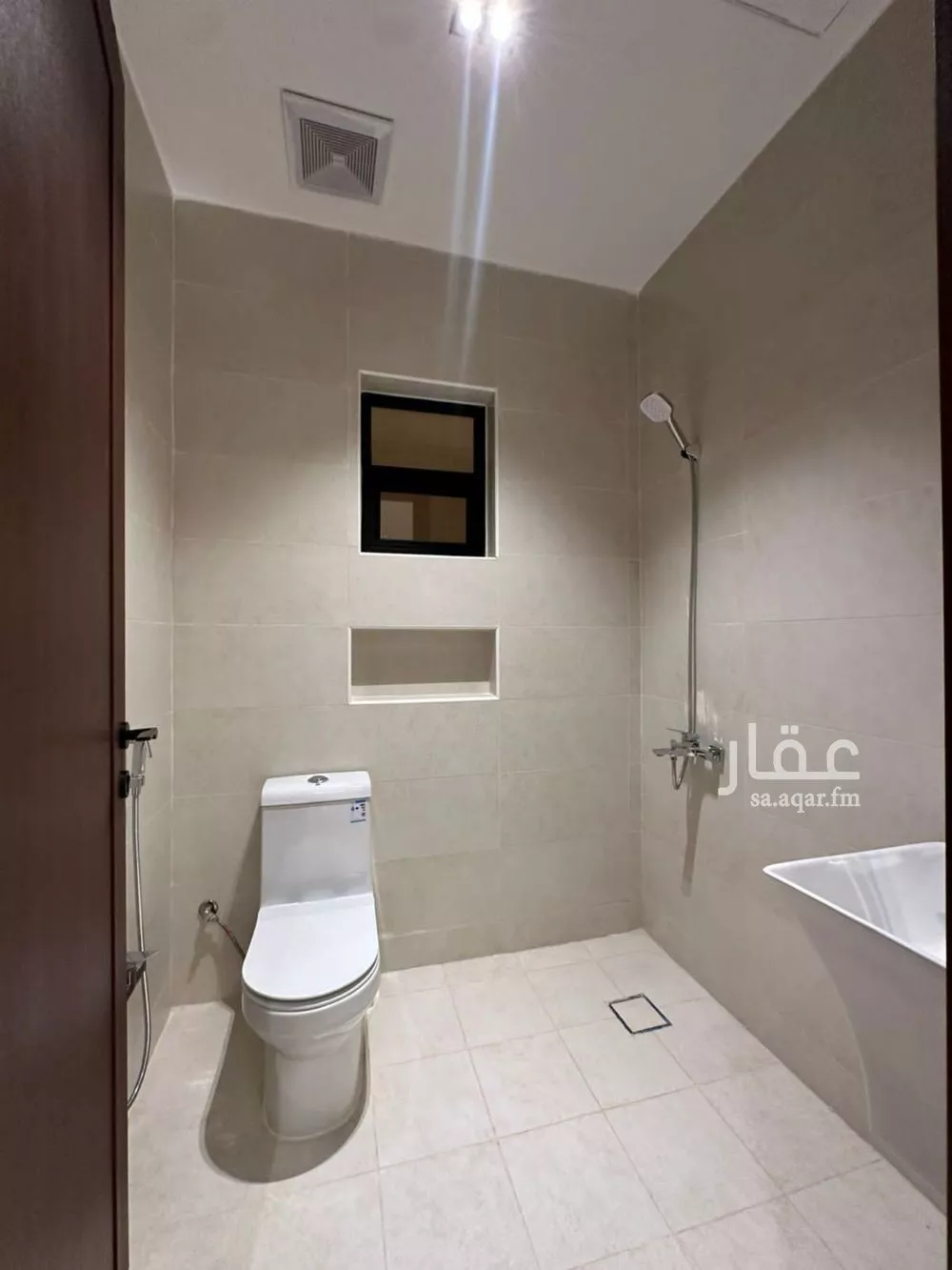 4 bedroom floor in Okaz 3
