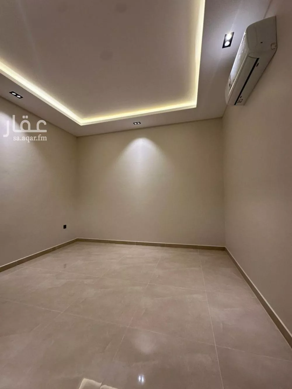 4 bedroom floor in Okaz 6