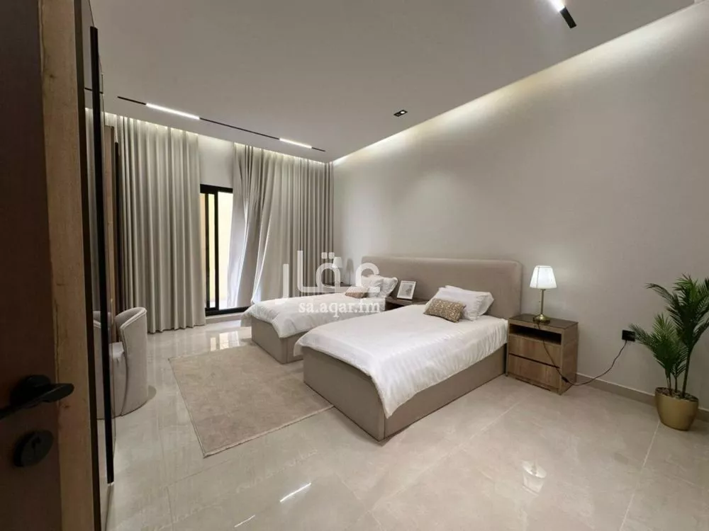 4 bedroom floor in Okaz 7
