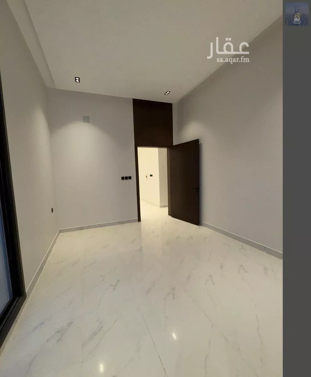 6 bedroom floor in Al Janadriyah 5