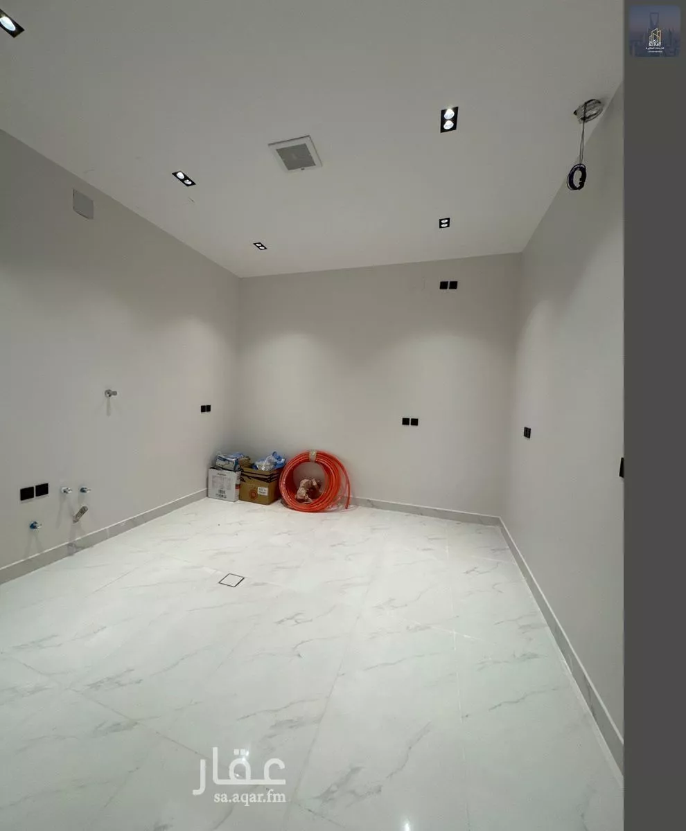 6 bedroom floor in Al Janadriyah 7