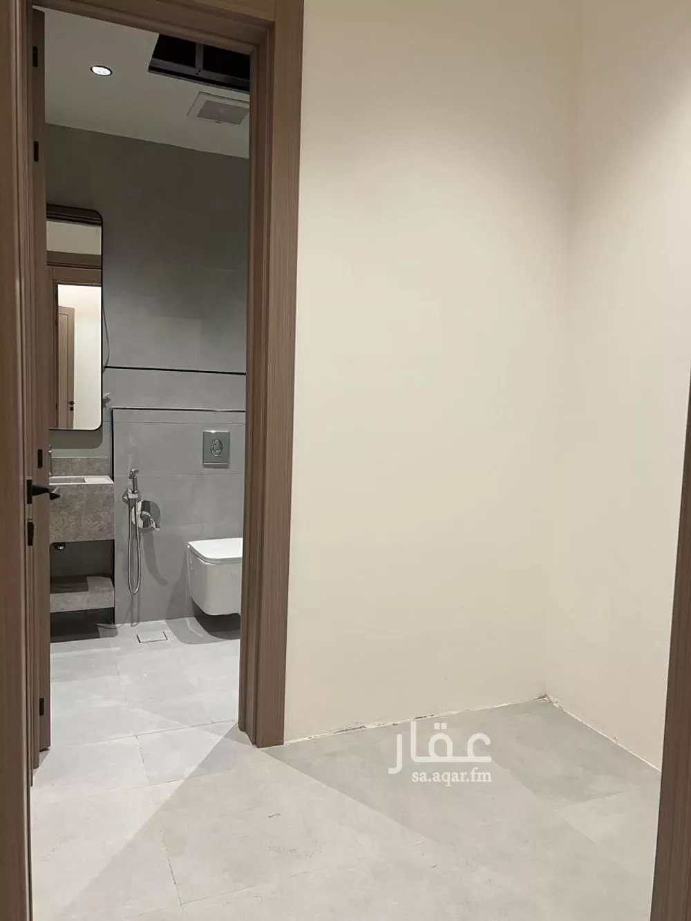 4 bedroom floor in Al Maizilah 12