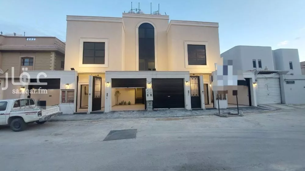 3 bedroom floor in Al Zahrah 2