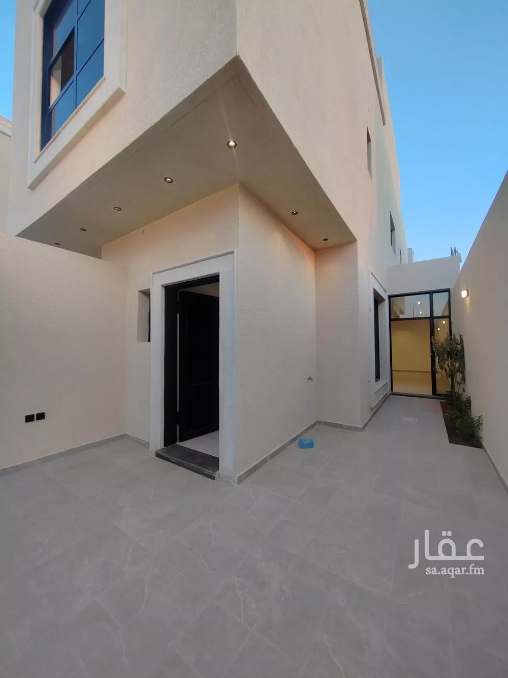 3 bedroom floor in Al Zahrah 9