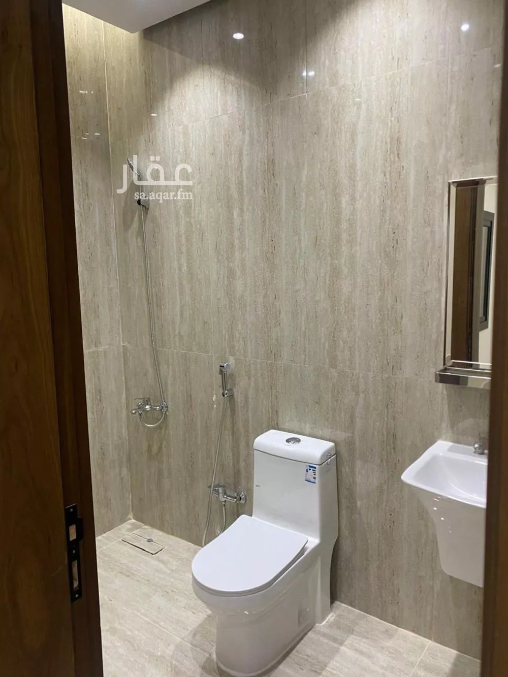 5 bedroom floor in Al Rimal 4