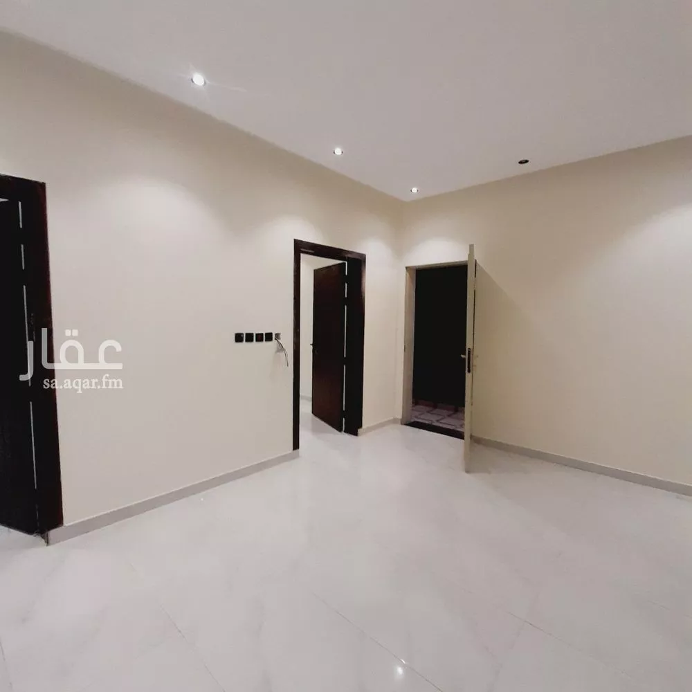 3 bedroom floor in Okaz 11