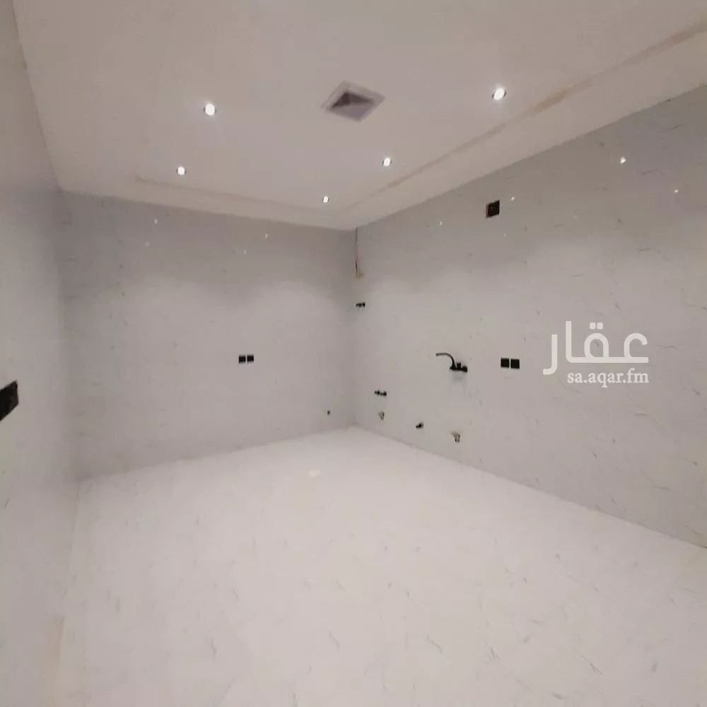 3 bedroom floor in Okaz 8