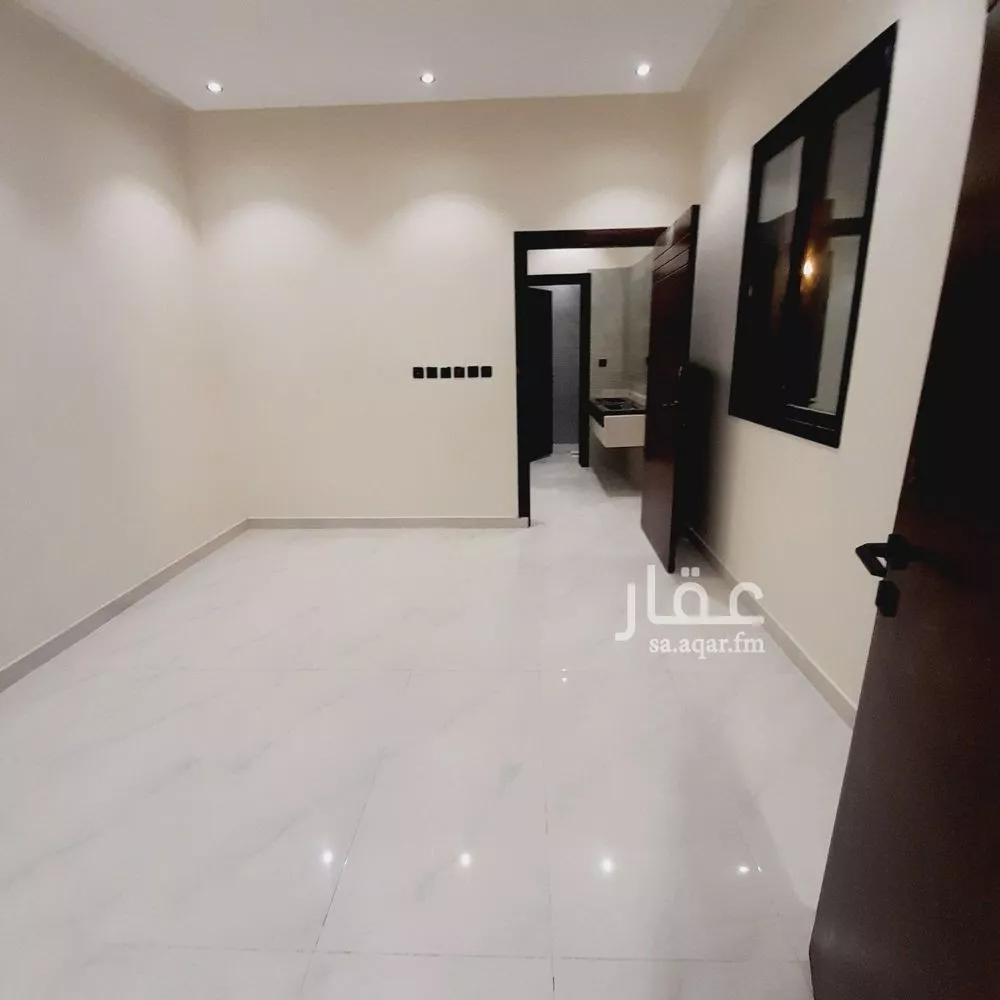 3 bedroom floor in Okaz 10