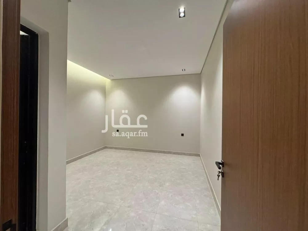 4 bedroom floor in Al Qadisiyah 2