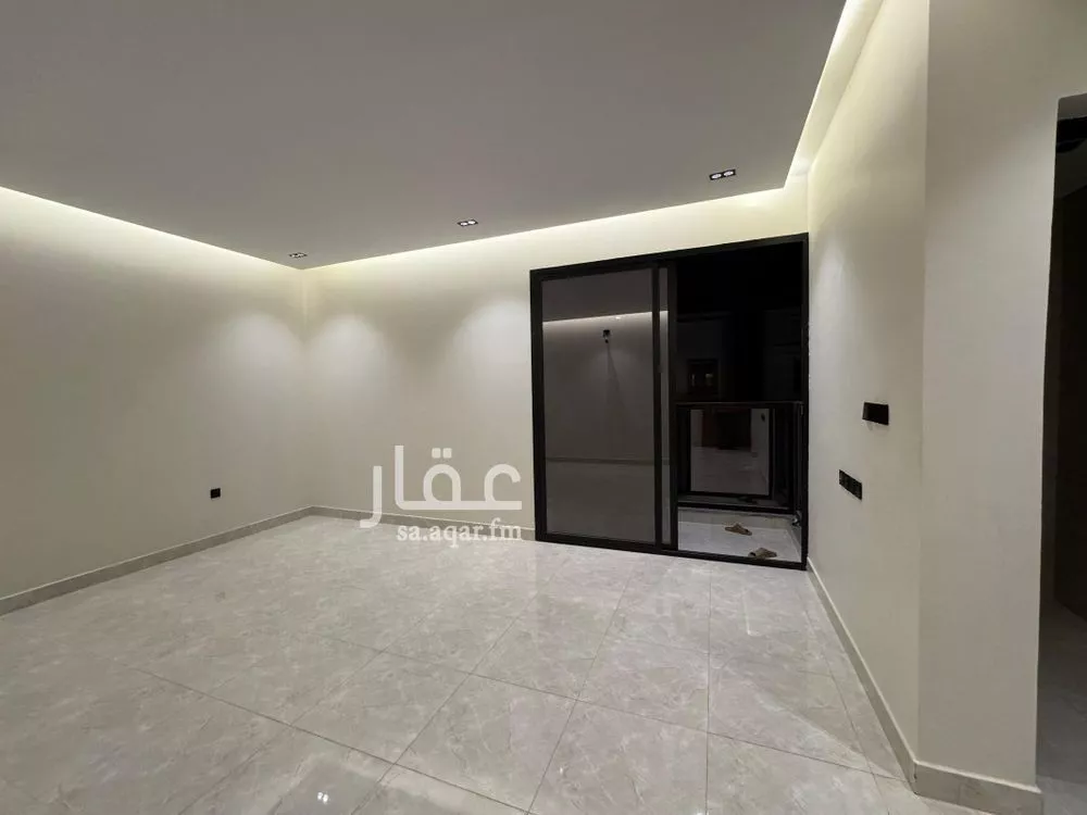 4 bedroom floor in Al Qadisiyah 7