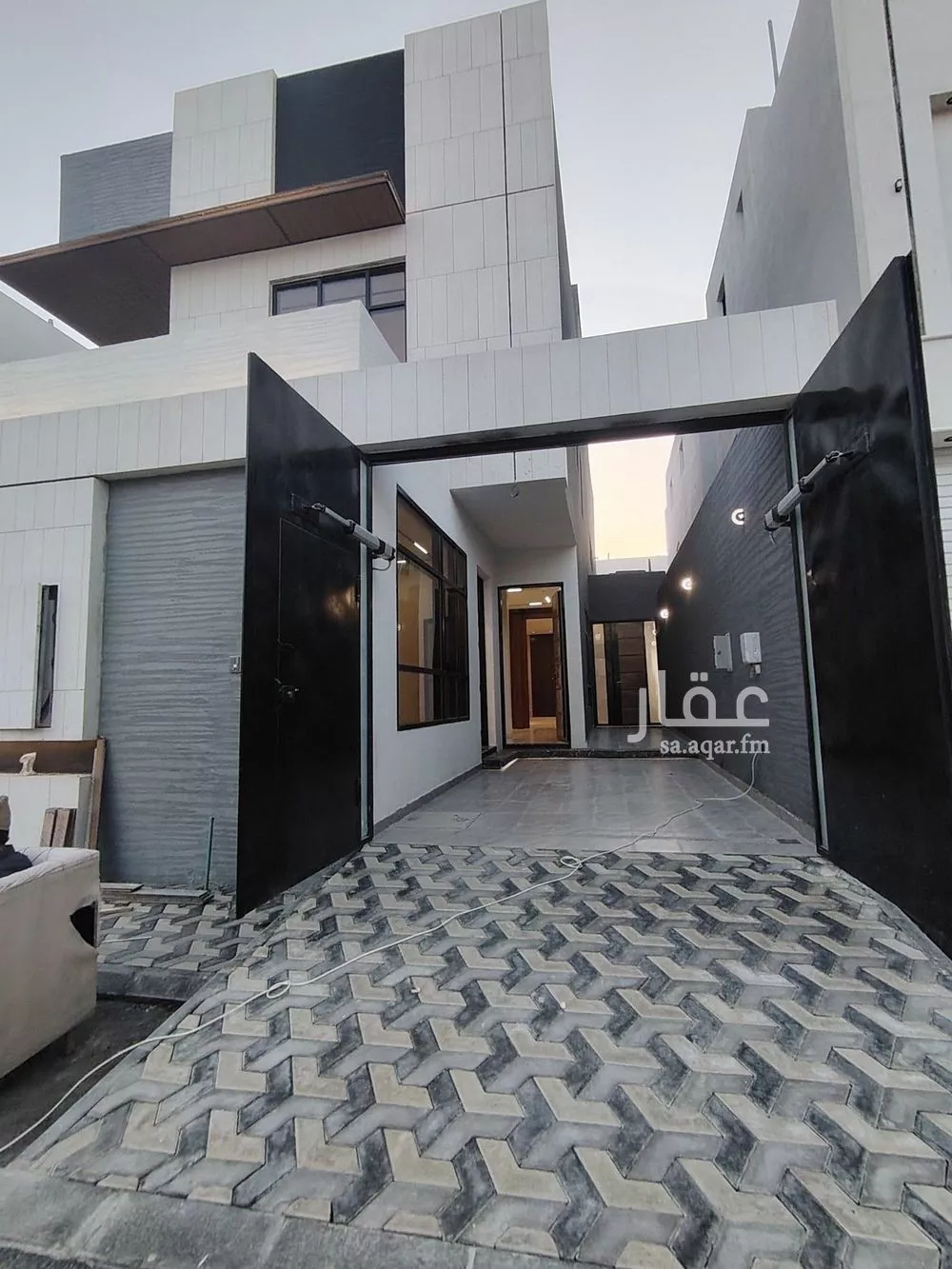 5 bedroom floor in Al Rimal 6