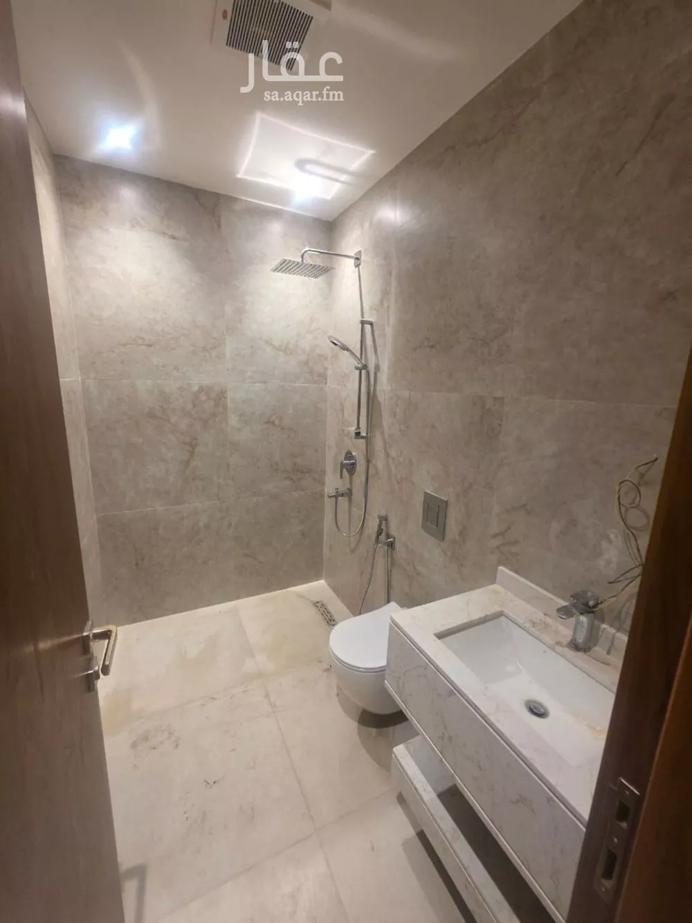 3 bedroom floor in Al Aridh 10