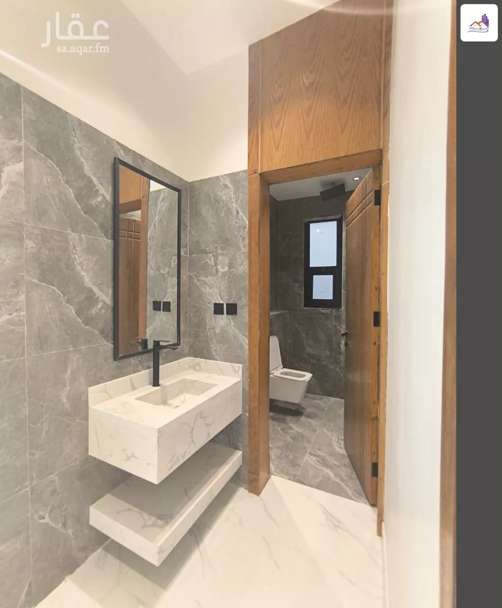 5 bedroom floor in Al Janadriyah 3