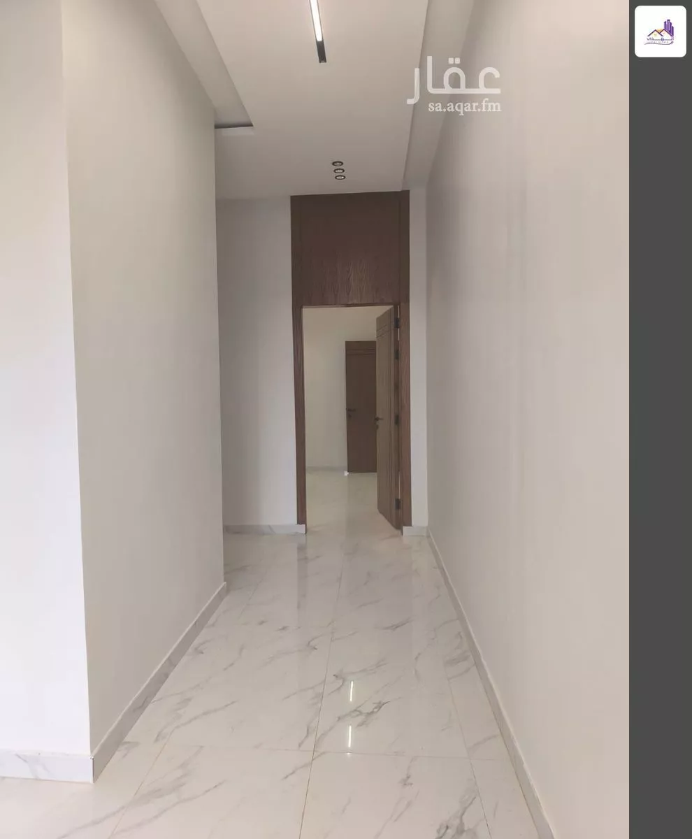 5 bedroom floor in Al Janadriyah 9