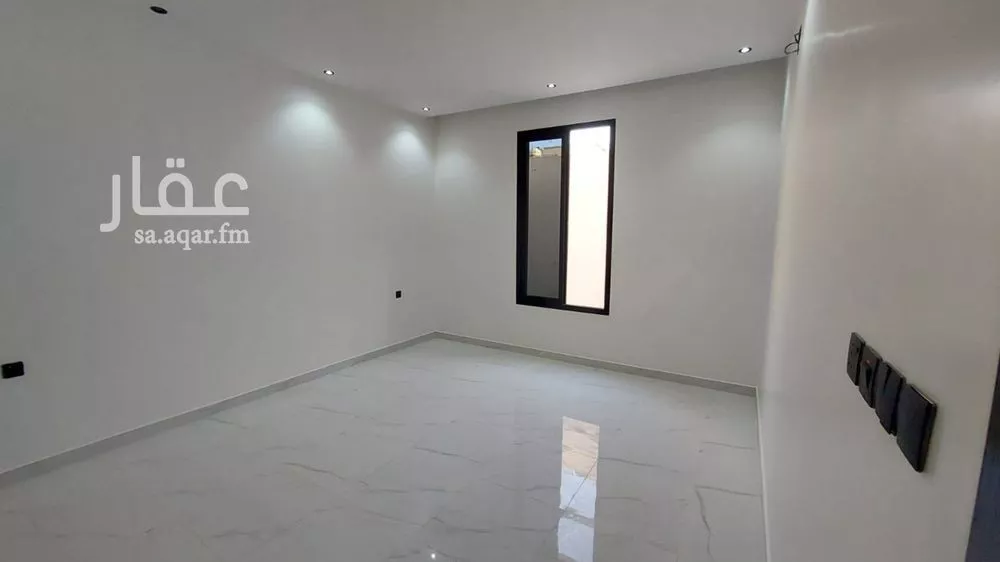 3 bedroom floor in As Suwaidi 8