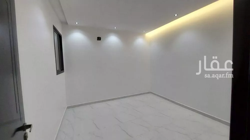 3 bedroom floor in As Suwaidi 10