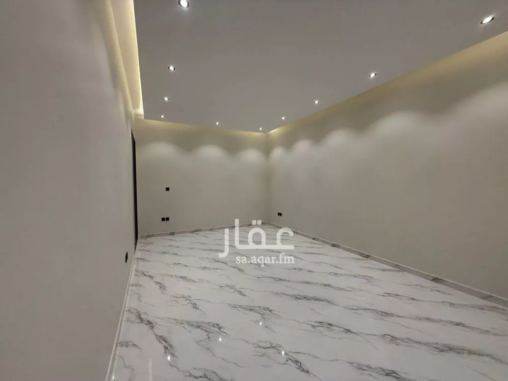 3 bedroom floor in As Suwaidi 11