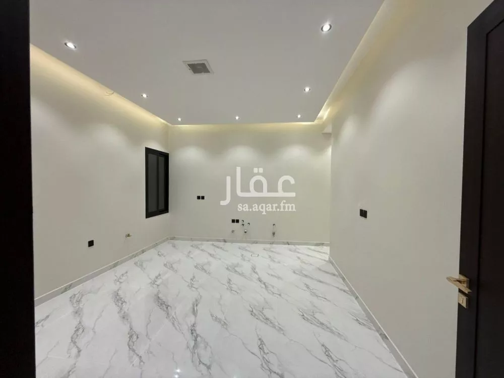 3 bedroom floor in As Suwaidi 14
