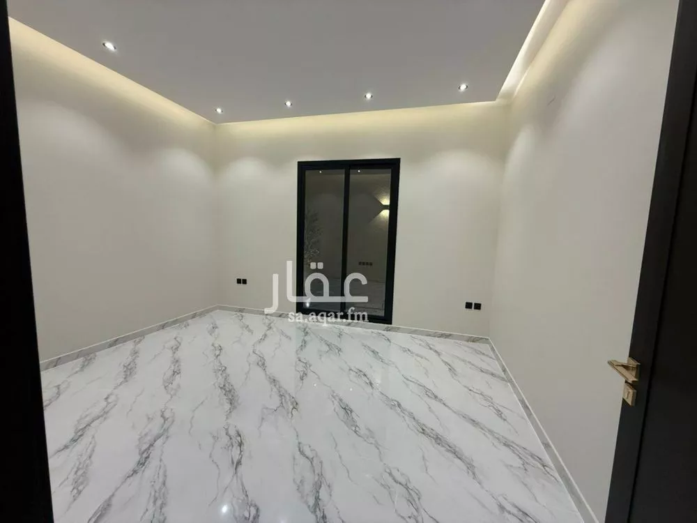 3 bedroom floor in As Suwaidi 5