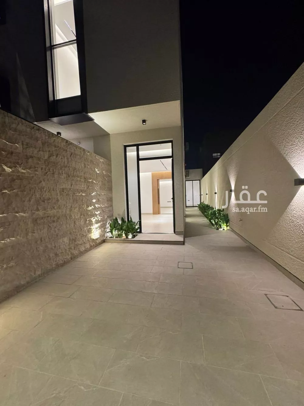 دور 4 غرف في العارض 15