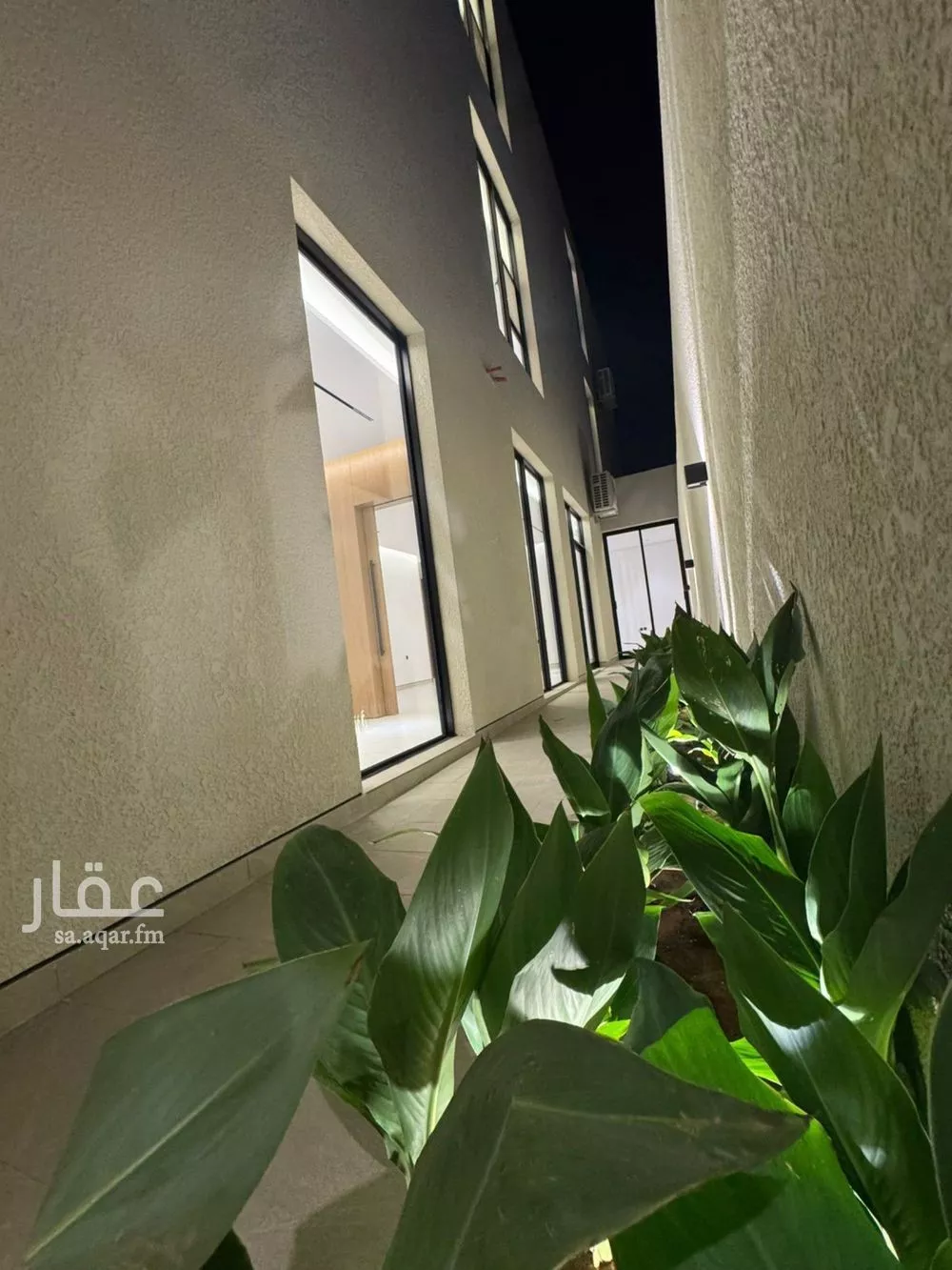 دور 4 غرف في العارض 16