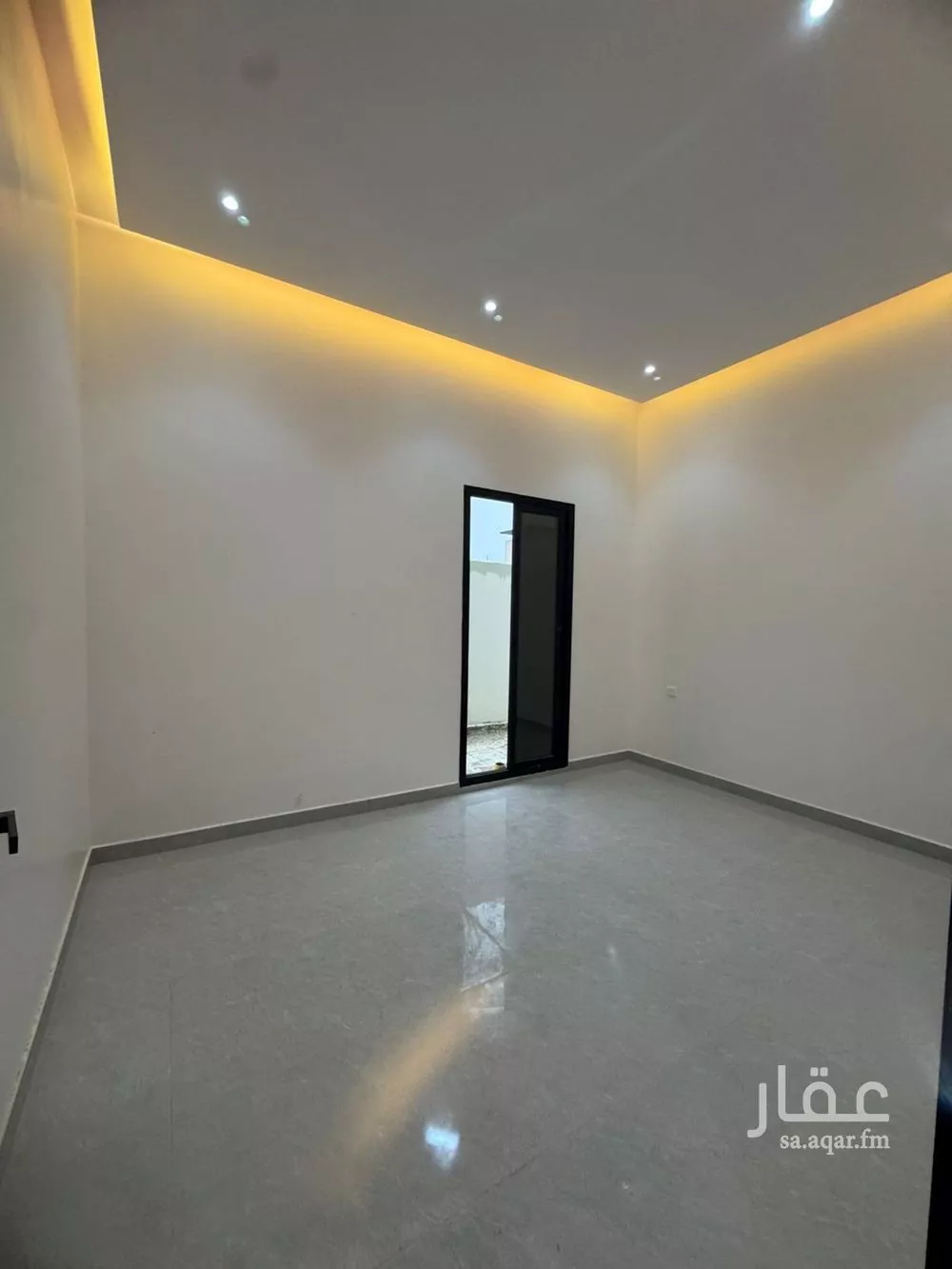 4 bedroom floor in Al Aridh 9