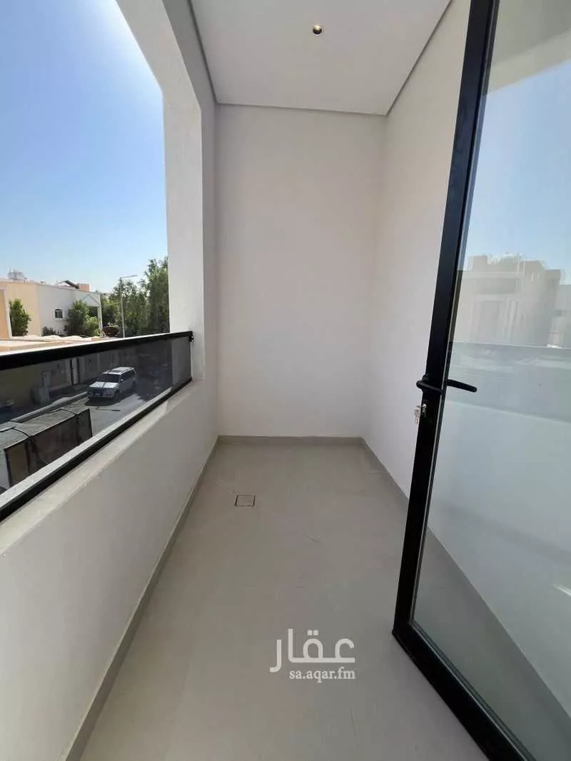 3 bedroom floor in Al Maseef 2