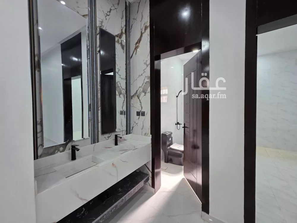 5 bedroom floor in Al Janadriyah 14