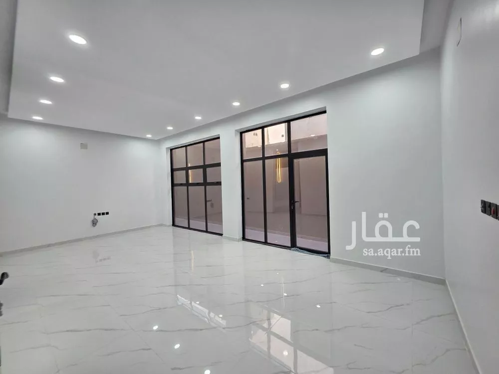 5 bedroom floor in Al Janadriyah 16