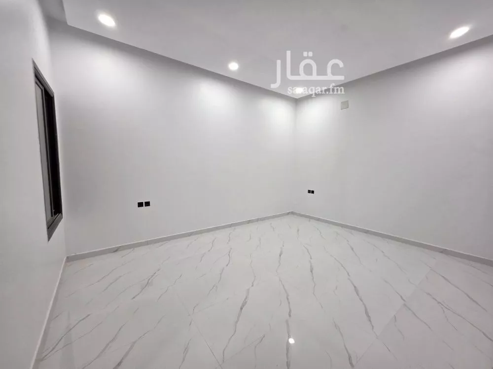5 bedroom floor in Al Janadriyah 17