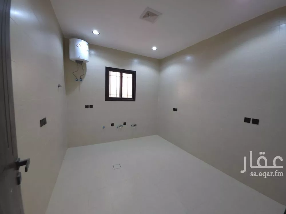 5 bedroom floor in Al Janadriyah 7