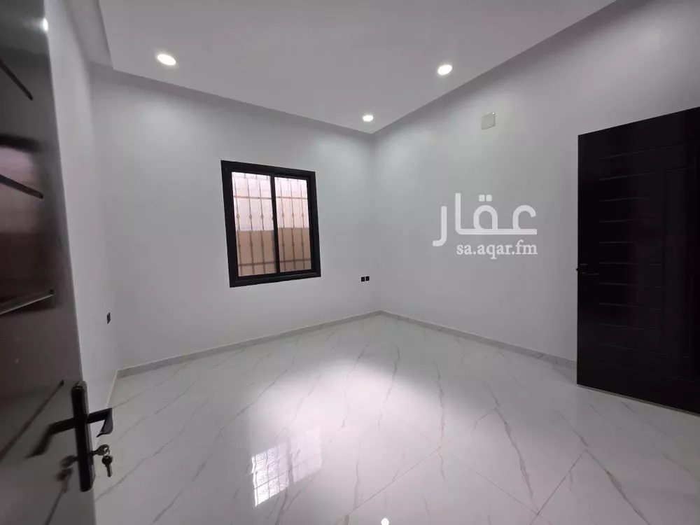 5 bedroom floor in Al Janadriyah 8