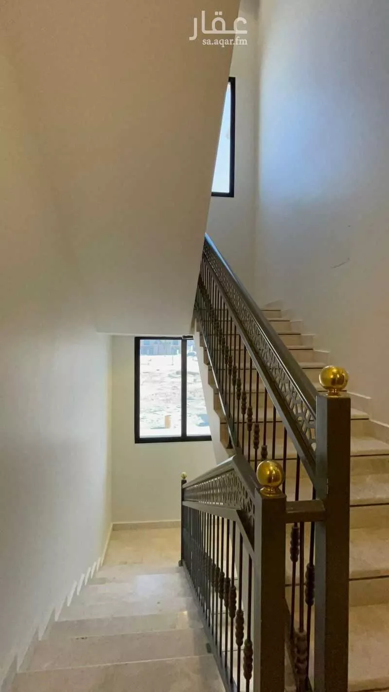 4 bedroom floor in Ash Sharq 8