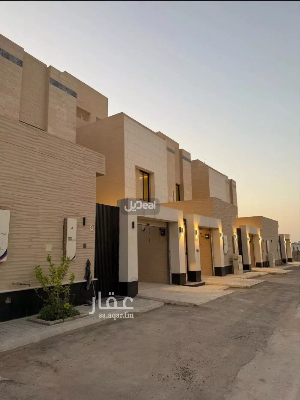 3 bedroom floor in Ash Sharq 7