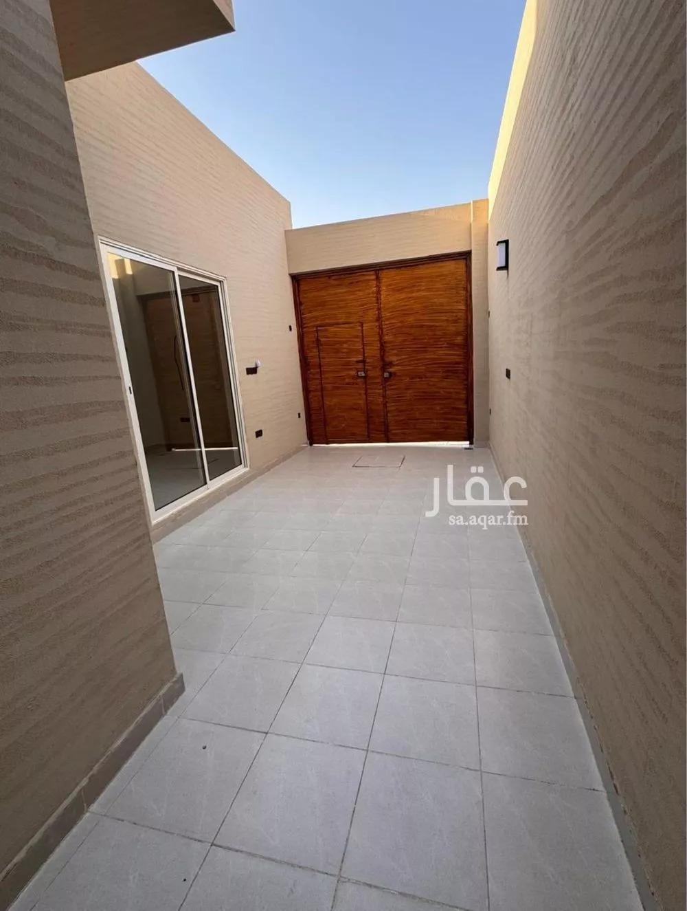 3 bedroom floor in Al Manar 5