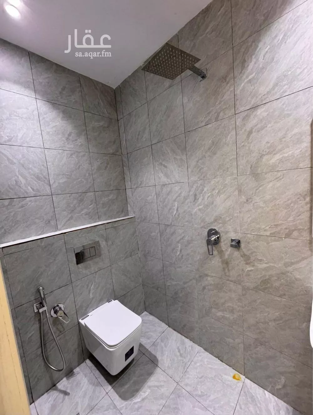 3 bedroom floor in Al Manar 9