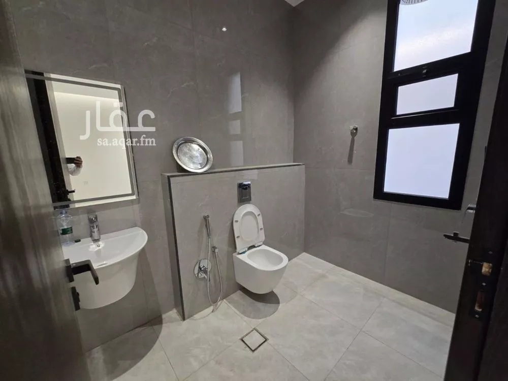 3 bedroom floor in Al Munsiyah 4