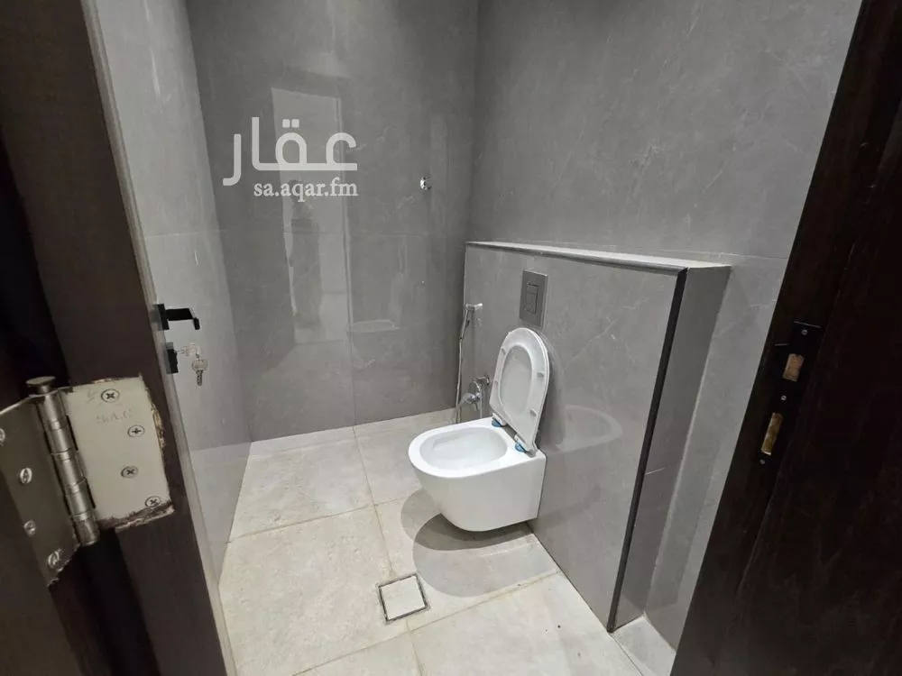 3 bedroom floor in Al Munsiyah 6
