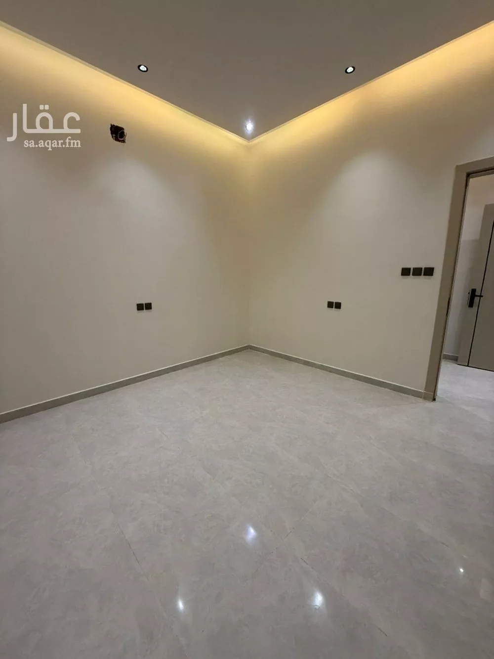 دور 4 غرف في احد 12